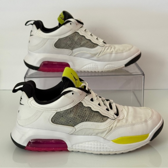 Nike Air Jordan Max-200 Vibrant White Fuchsia CD 6105-102 Size 10.5 main image 10